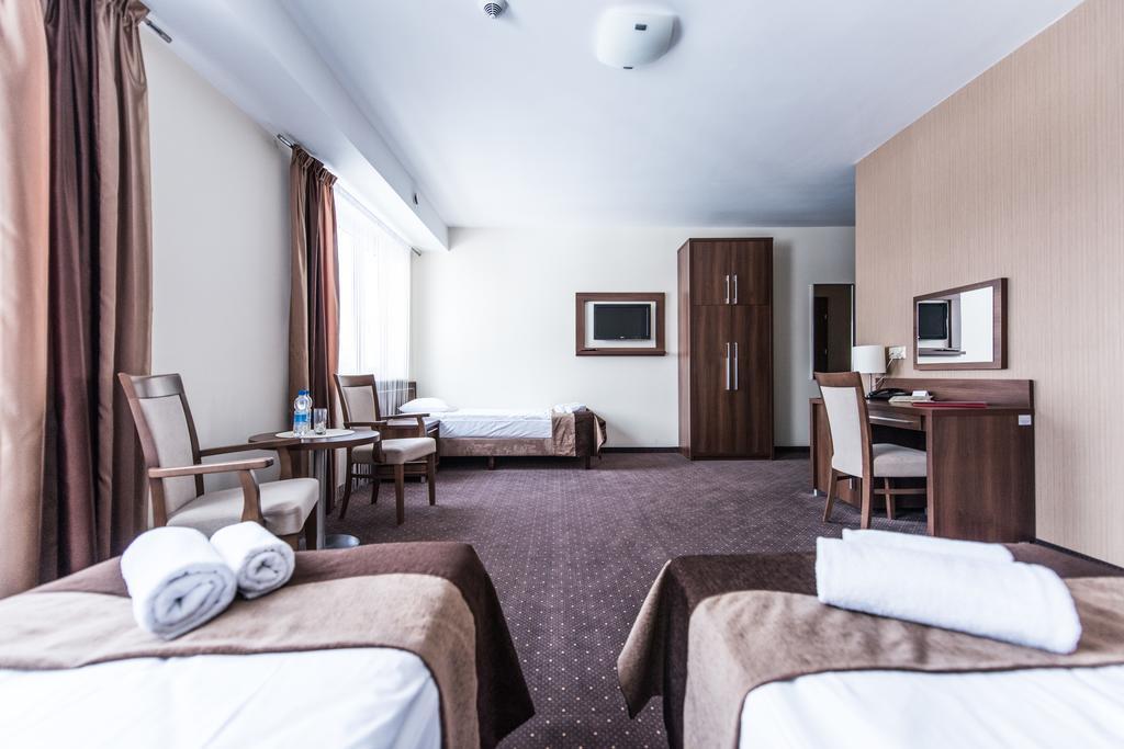 Hotel Austeria Conference & Spa Ciechocinek Esterno foto